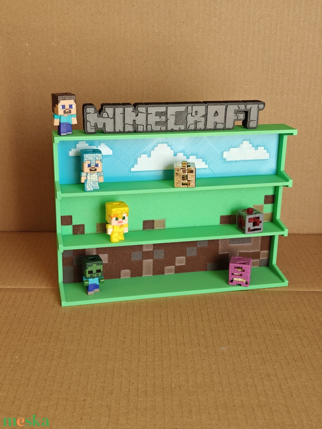 EGYEDI neves Minecraft Kinder Joy figura tartó állvány - otthon & életmód - tárolás & rendszerezés - íróasztali tároló - Meska.hu