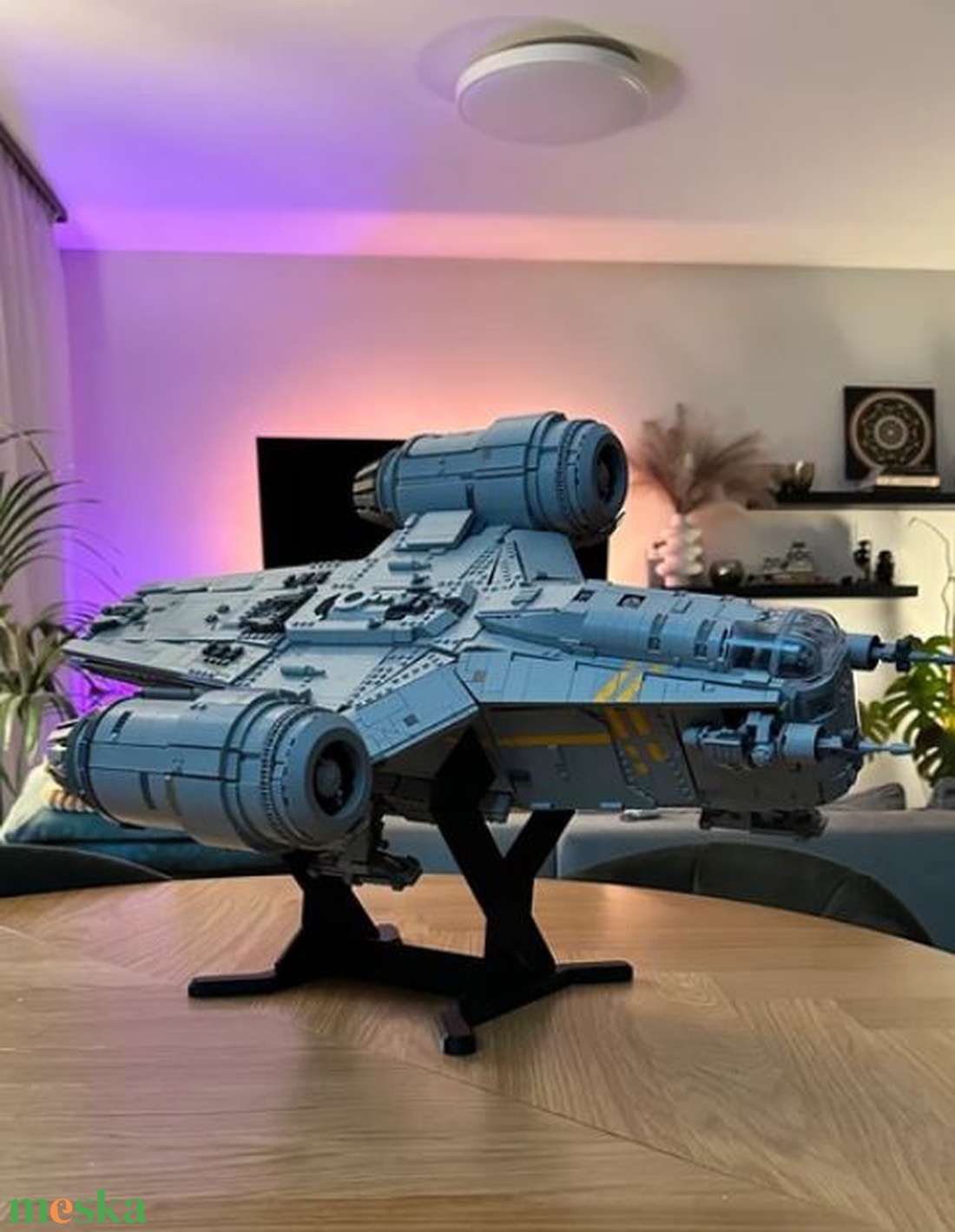 Lego 75331 Razor Crest UCS asztali tartó konzol - otthon & életmód - dekoráció - asztal és polc dekoráció - asztaldísz - Meska.hu