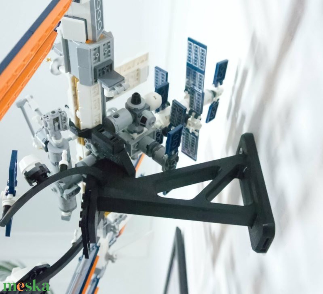 Lego 21321 Nasa ISS Space Station fali tartó konzol [GeckoBricks] - otthon & életmód - tárolás & rendszerezés - fali tároló - Meska.hu