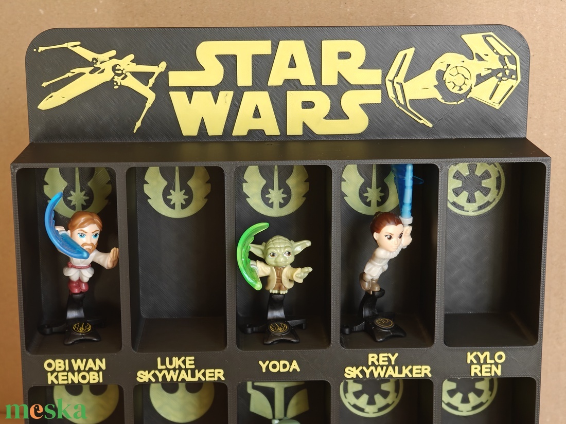 Star Wars Kinder figura tartó állvány - otthon & életmód - tárolás & rendszerezés - íróasztali tároló - Meska.hu