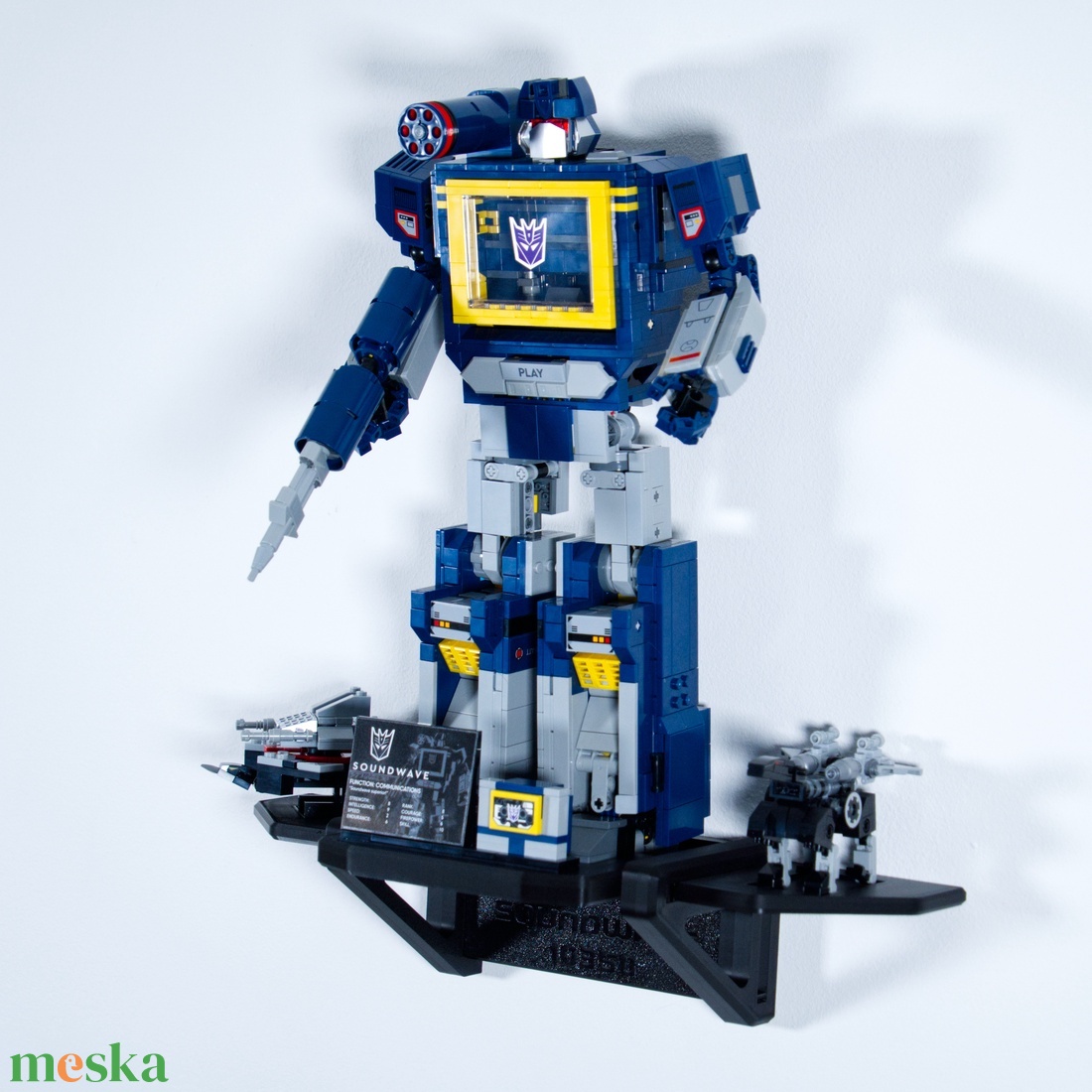 Lego 10358 Soundwave Transformers fali tartó konzol [GeckoBricks] - otthon & életmód - tárolás & rendszerezés - fali tároló - Meska.hu