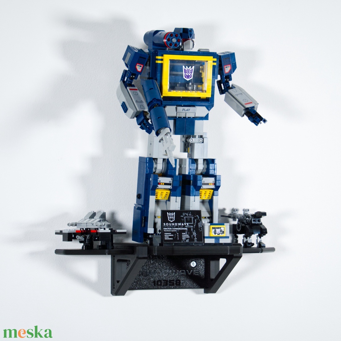 Lego 10358 Soundwave Transformers fali tartó konzol [GeckoBricks] - otthon & életmód - tárolás & rendszerezés - fali tároló - Meska.hu