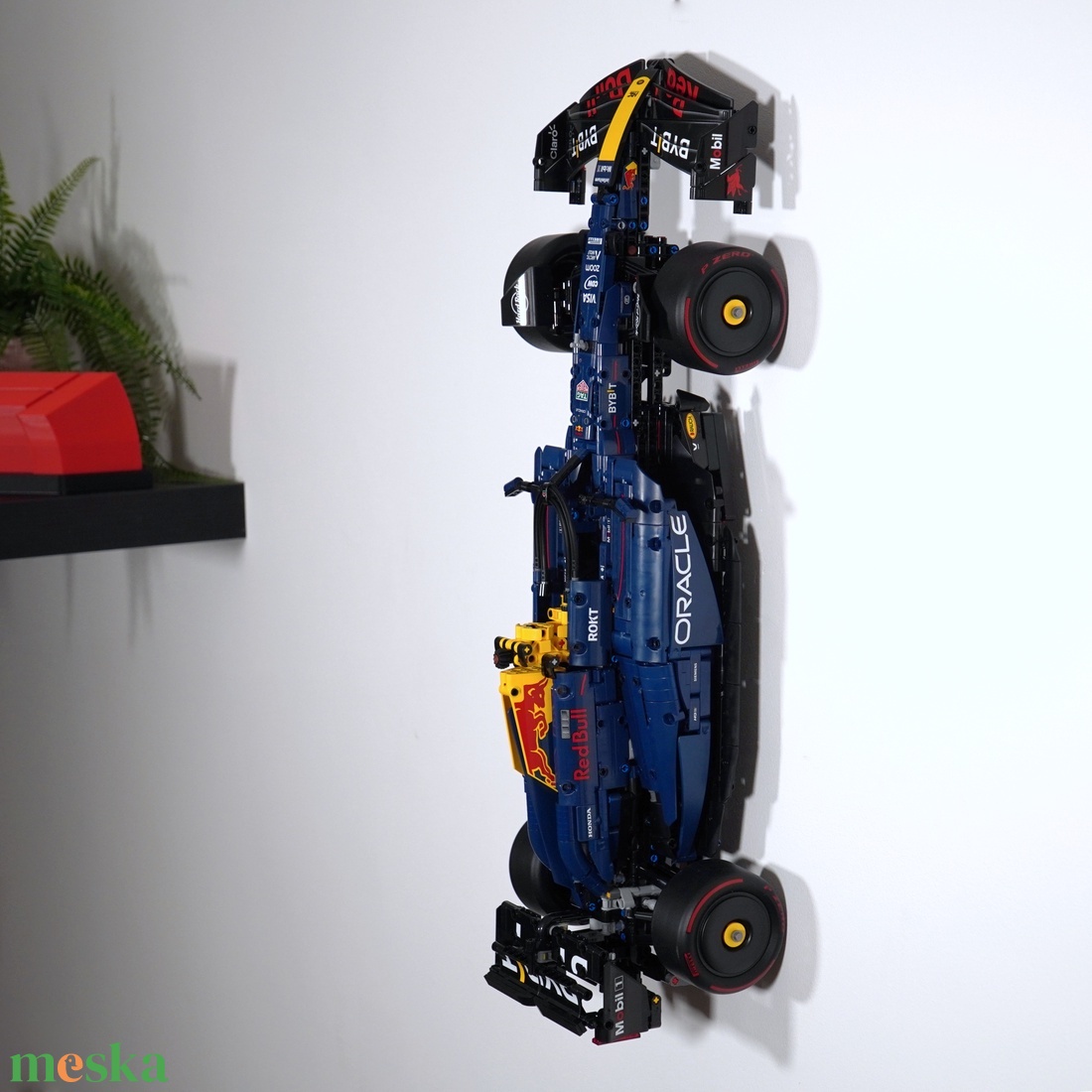 Lego 42206 Red Bull F1 Formula 1 RB20 fali tartó konzol [GeckoBricks] - otthon & életmód - tárolás & rendszerezés - fali tároló - Meska.hu