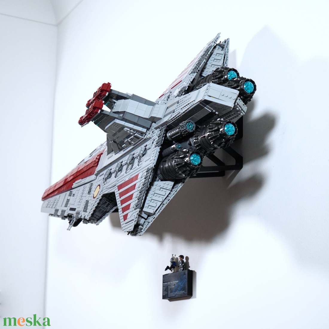 Lego 75367 UCS Venator fali és asztali tartó konzol [GeckoBricks] - otthon & életmód - tárolás & rendszerezés - fali tároló - Meska.hu