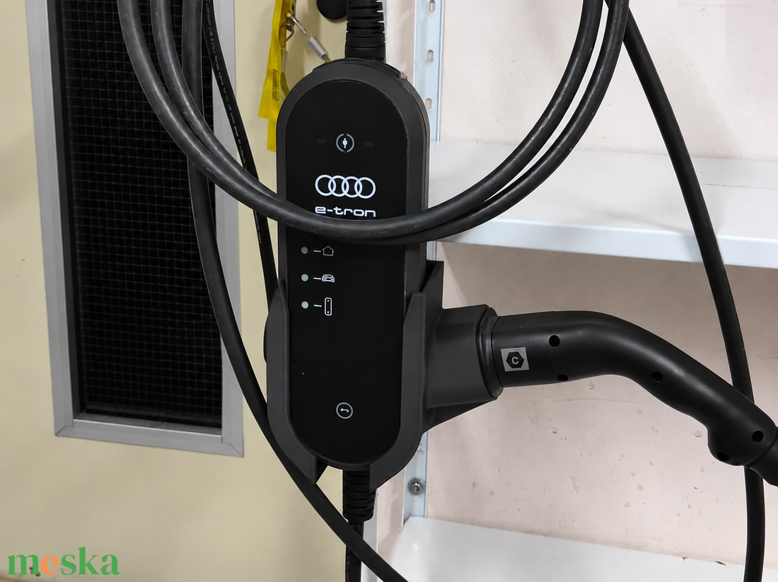 Fali tartó Skoda Audi VW EV elektromos autó töltőhöz Type-2 + 3 fázis - otthon & életmód - tárolás & rendszerezés - fali tároló - Meska.hu