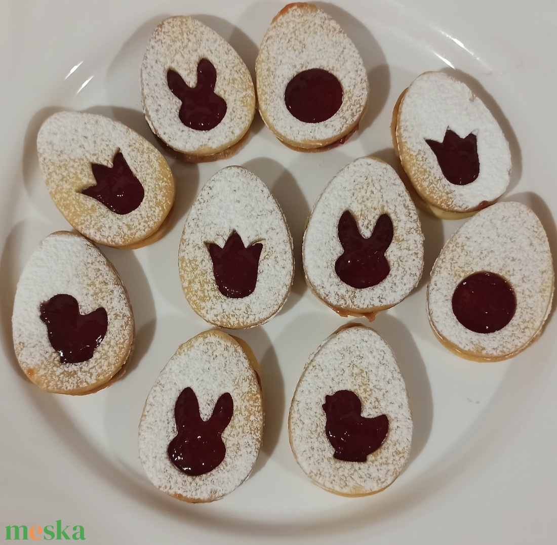 5 darabos tojás alakú linzerszúró készlet - ünnepi díszek, dekorációk - húsvéti díszek és dekorációk - húsvéti sütikiszúró - Meska.hu