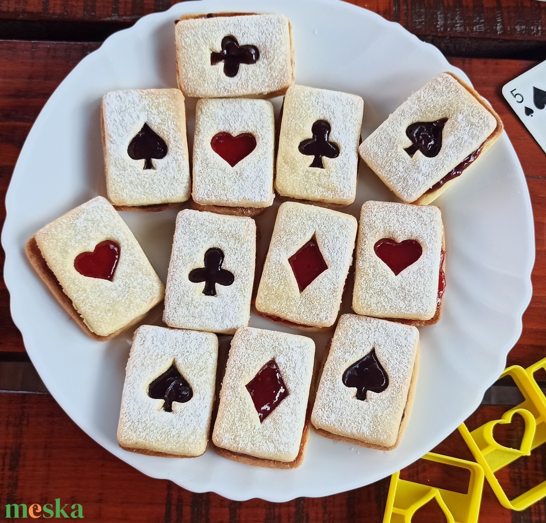 5 darabos kártya alakú linzerszúró készlet - otthon & életmód - konyhafelszerelés, tálalás - sütés, főzés - sütikiszúró - Meska.hu