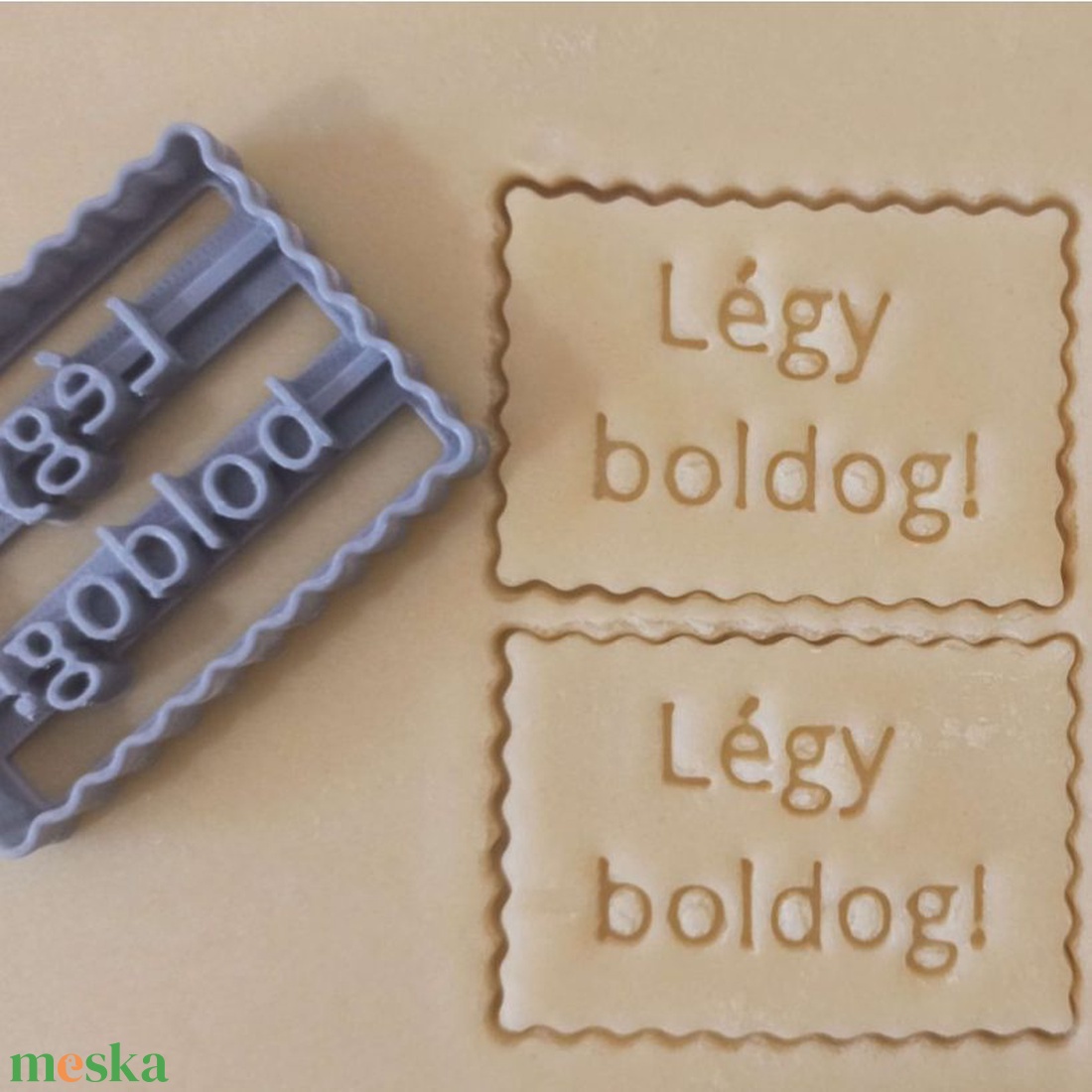 Légy boldog! kekszmintázó - otthon & életmód - konyhafelszerelés, tálalás - sütés, főzés - sütikiszúró - Meska.hu