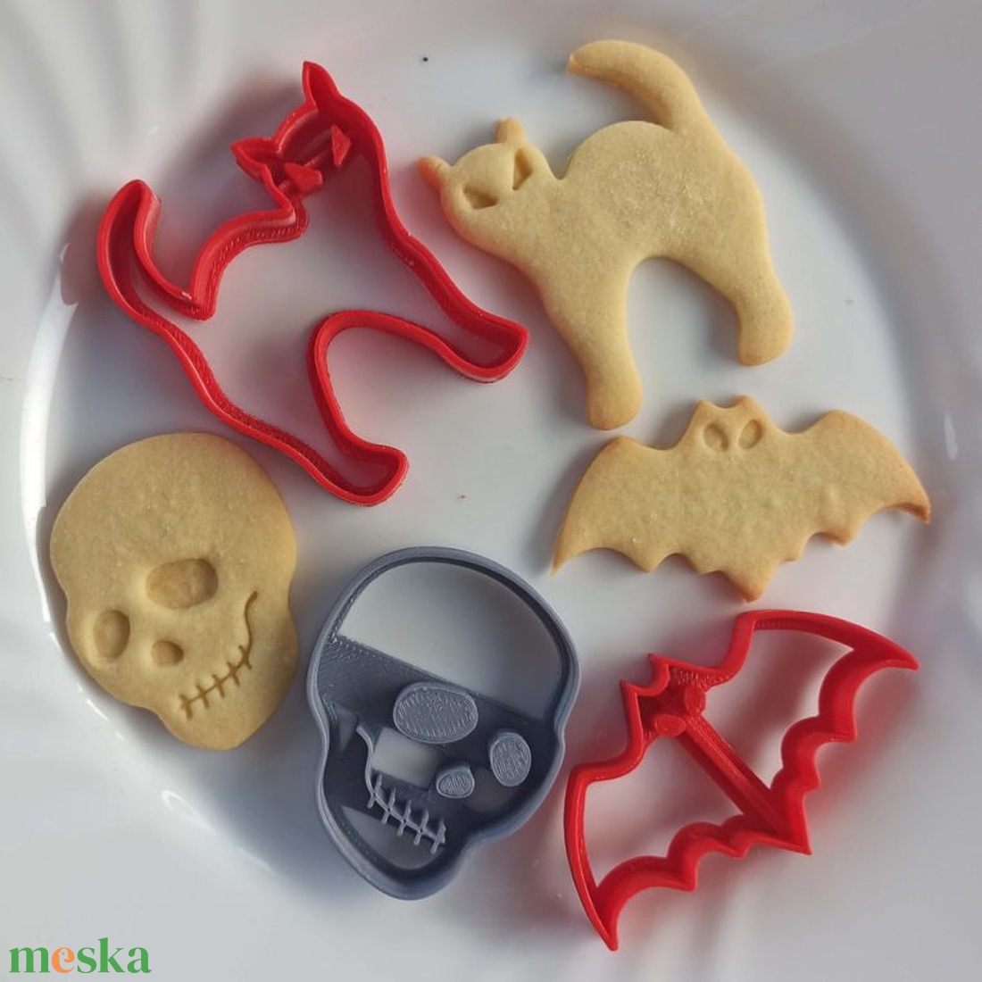 Halloweeni kekszmintázó készlet(KOPONYA,MACSKA, DENEVÉR) ami nemcsak szaggat,  - otthon & életmód - dekoráció - halloween - halloweeni sütikiszúrók - Meska.hu