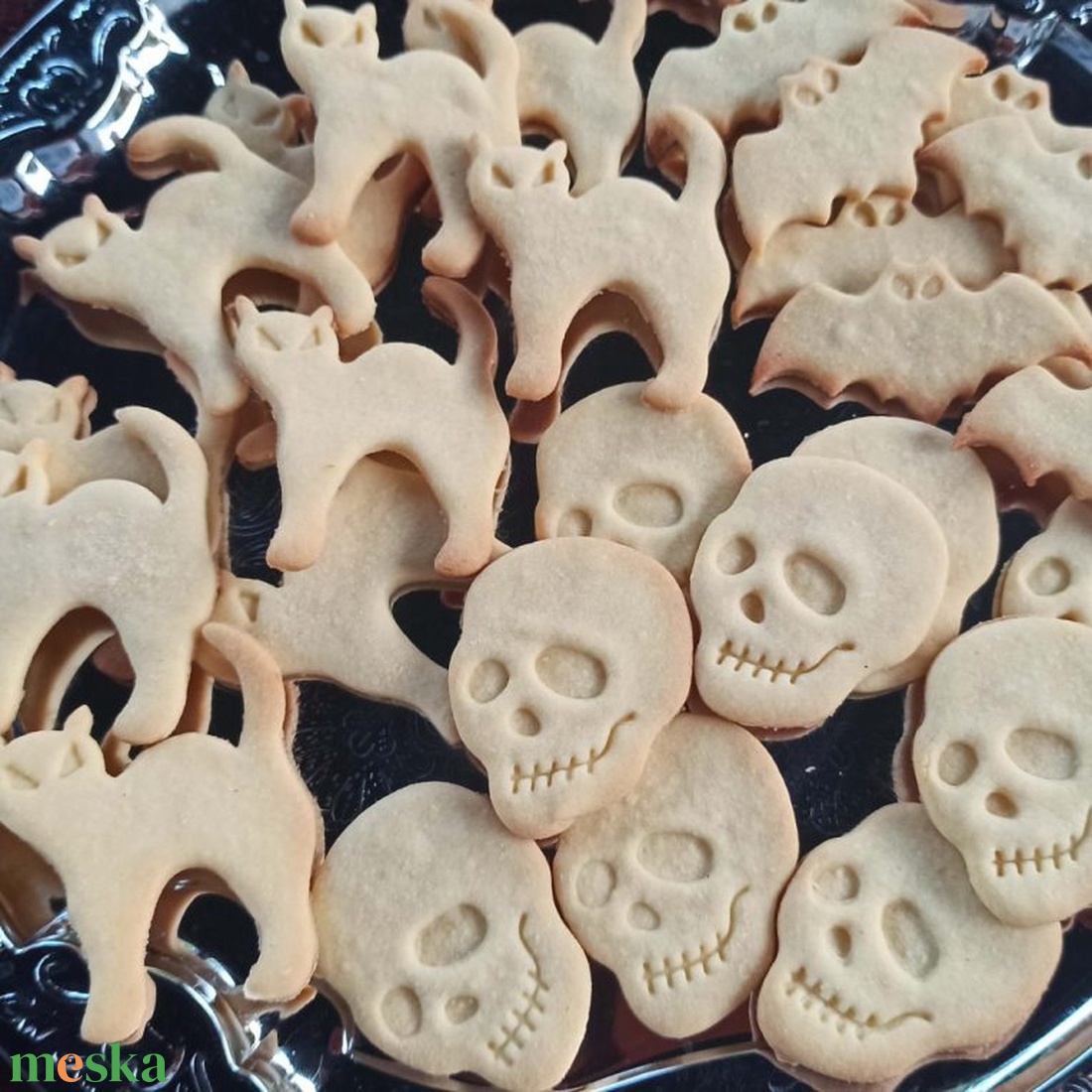 Halloweeni kekszmintázó készlet(KOPONYA,MACSKA, DENEVÉR) ami nemcsak szaggat,  - otthon & életmód - dekoráció - halloween - halloweeni sütikiszúrók - Meska.hu