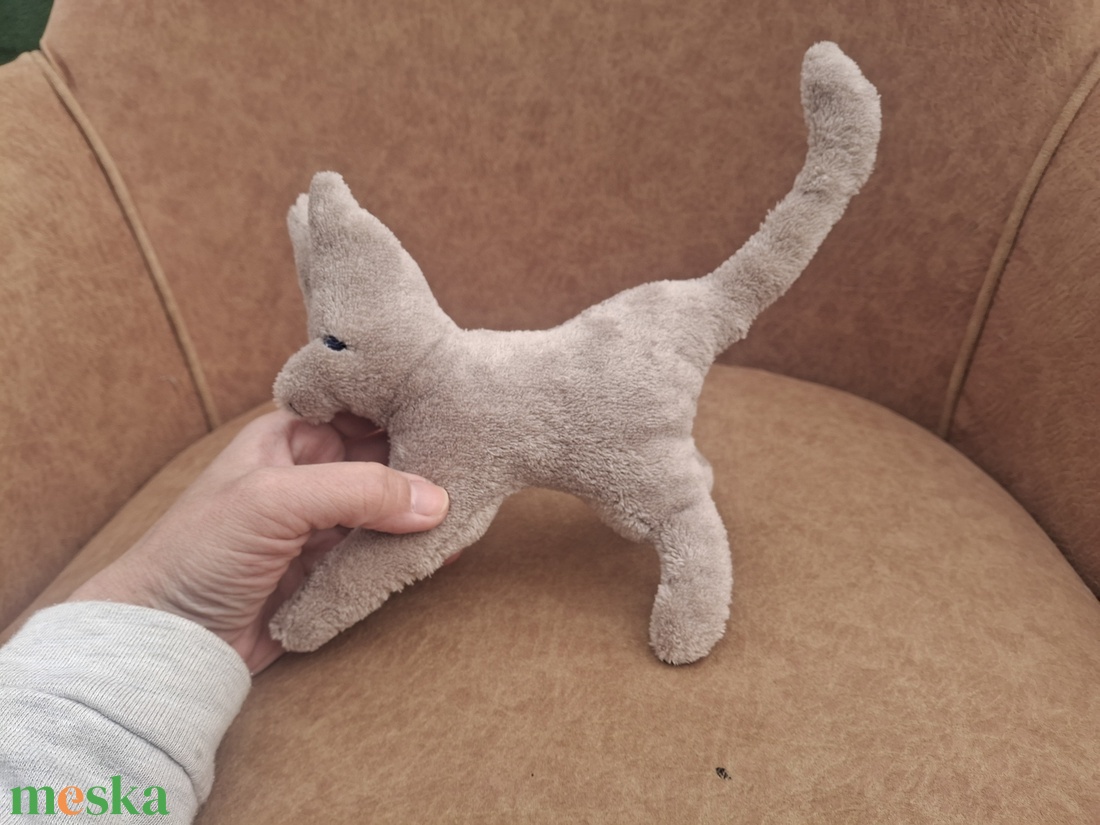 Plüss kis cica szürke  - játék & sport - plüssállat & játékfigura - cica - Meska.hu