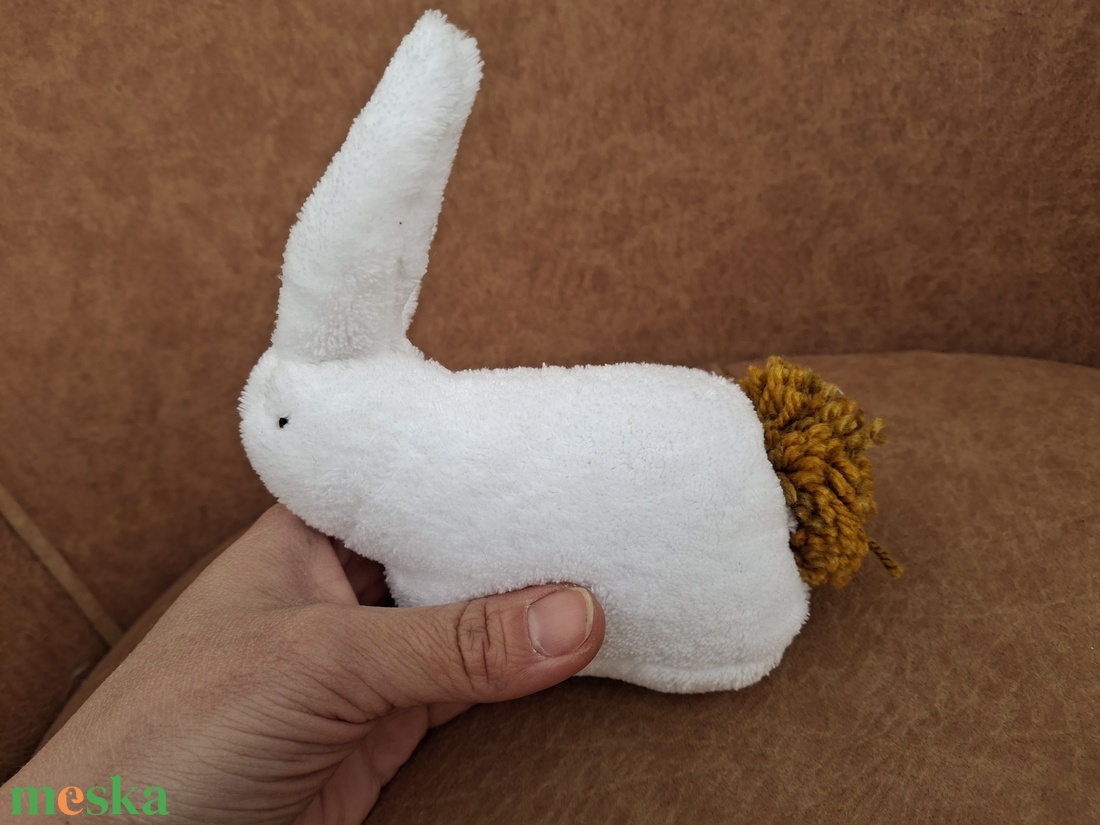 Plüss kis nyuszi fehér-barna - játék & sport - plüssállat & játékfigura - nyuszi - Meska.hu