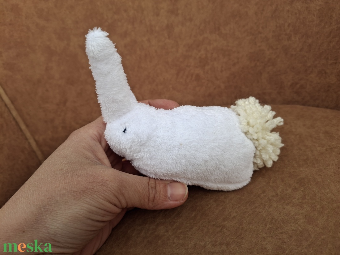 Plüss kis nyuszi fehér-barack - játék & sport - plüssállat & játékfigura - nyuszi - Meska.hu