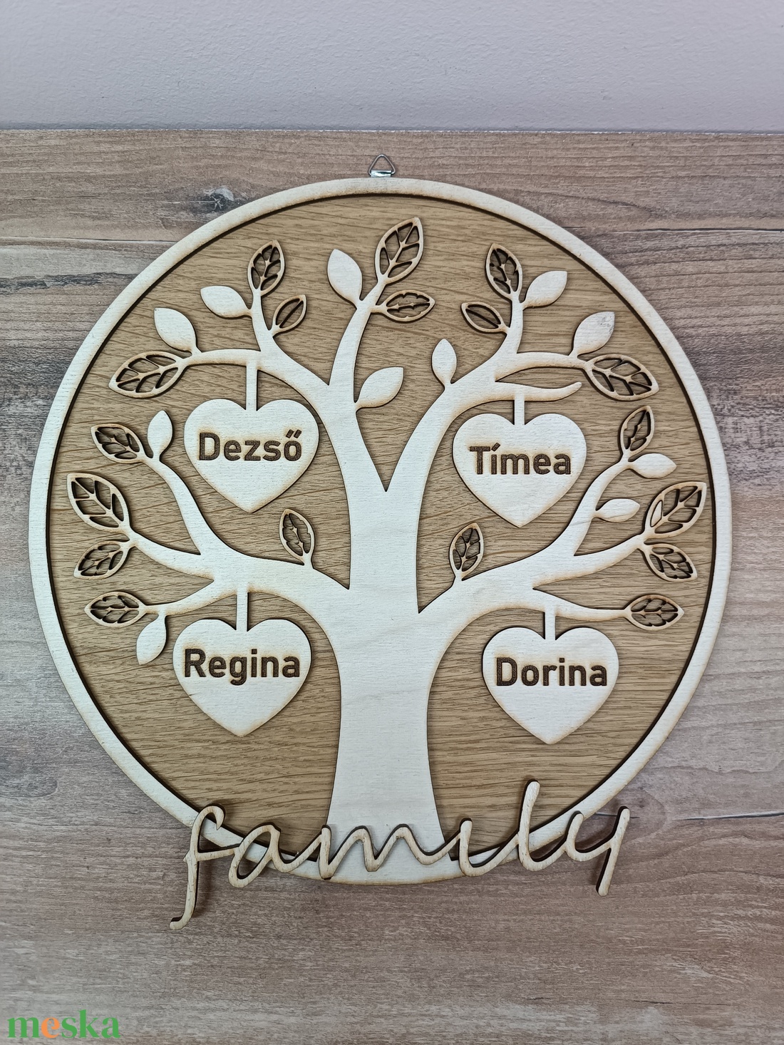 Személyre szabható fa családfa � gravírozott nevekkel, falra akasztható ajándék - otthon & életmód - dekoráció - fali és függő dekoráció - betű & név - Meska.hu