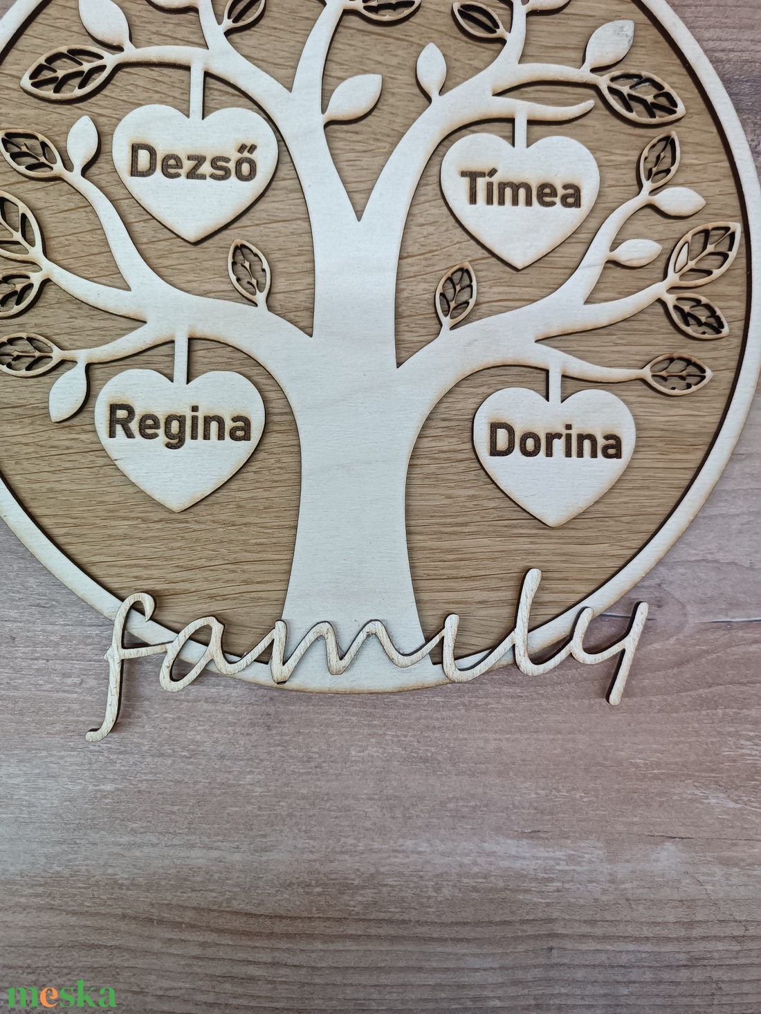 Személyre szabható fa családfa � gravírozott nevekkel, falra akasztható ajándék - otthon & életmód - dekoráció - fali és függő dekoráció - betű & név - Meska.hu