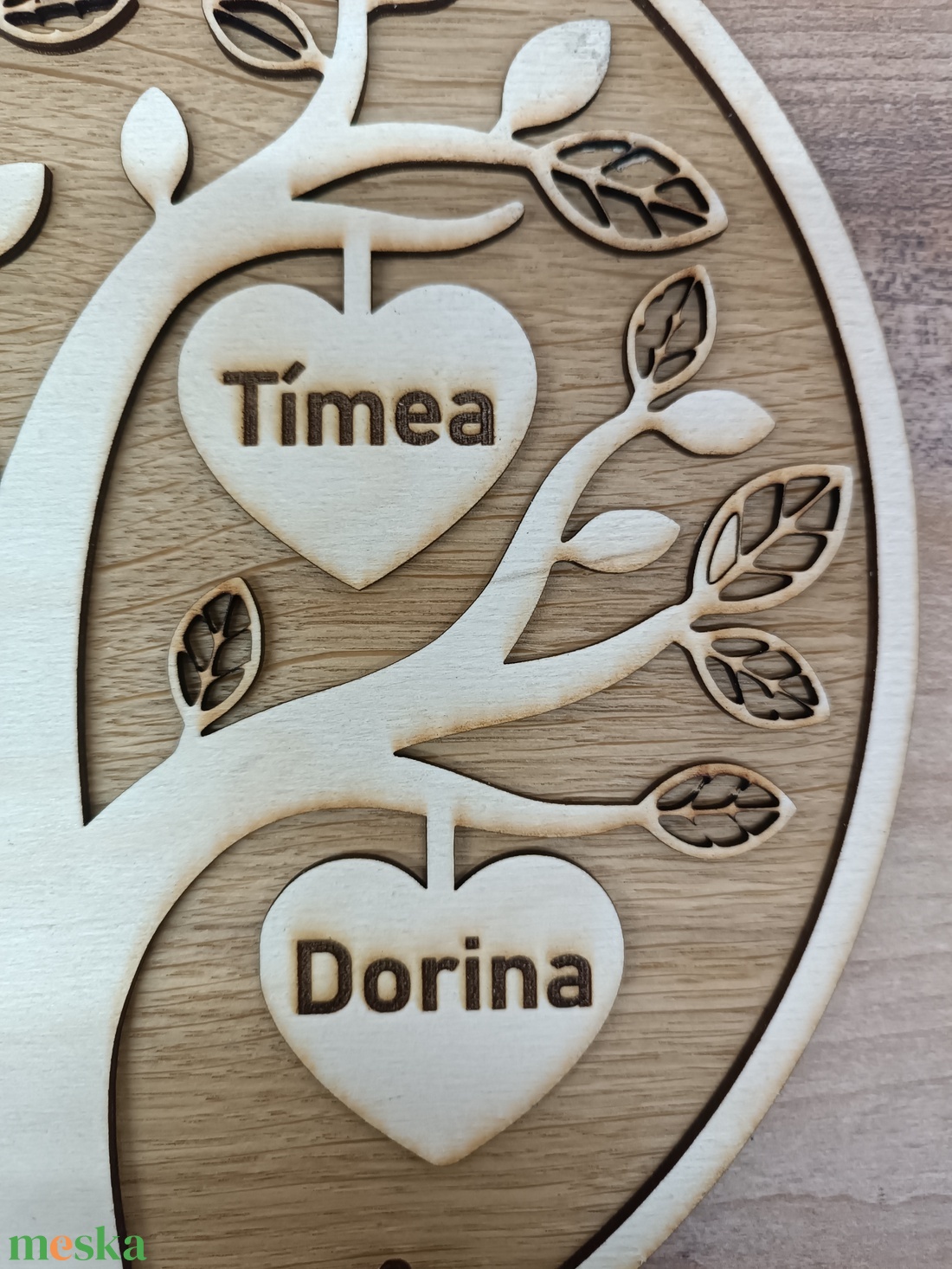 Személyre szabható fa családfa � gravírozott nevekkel, falra akasztható ajándék - otthon & életmód - dekoráció - fali és függő dekoráció - betű & név - Meska.hu