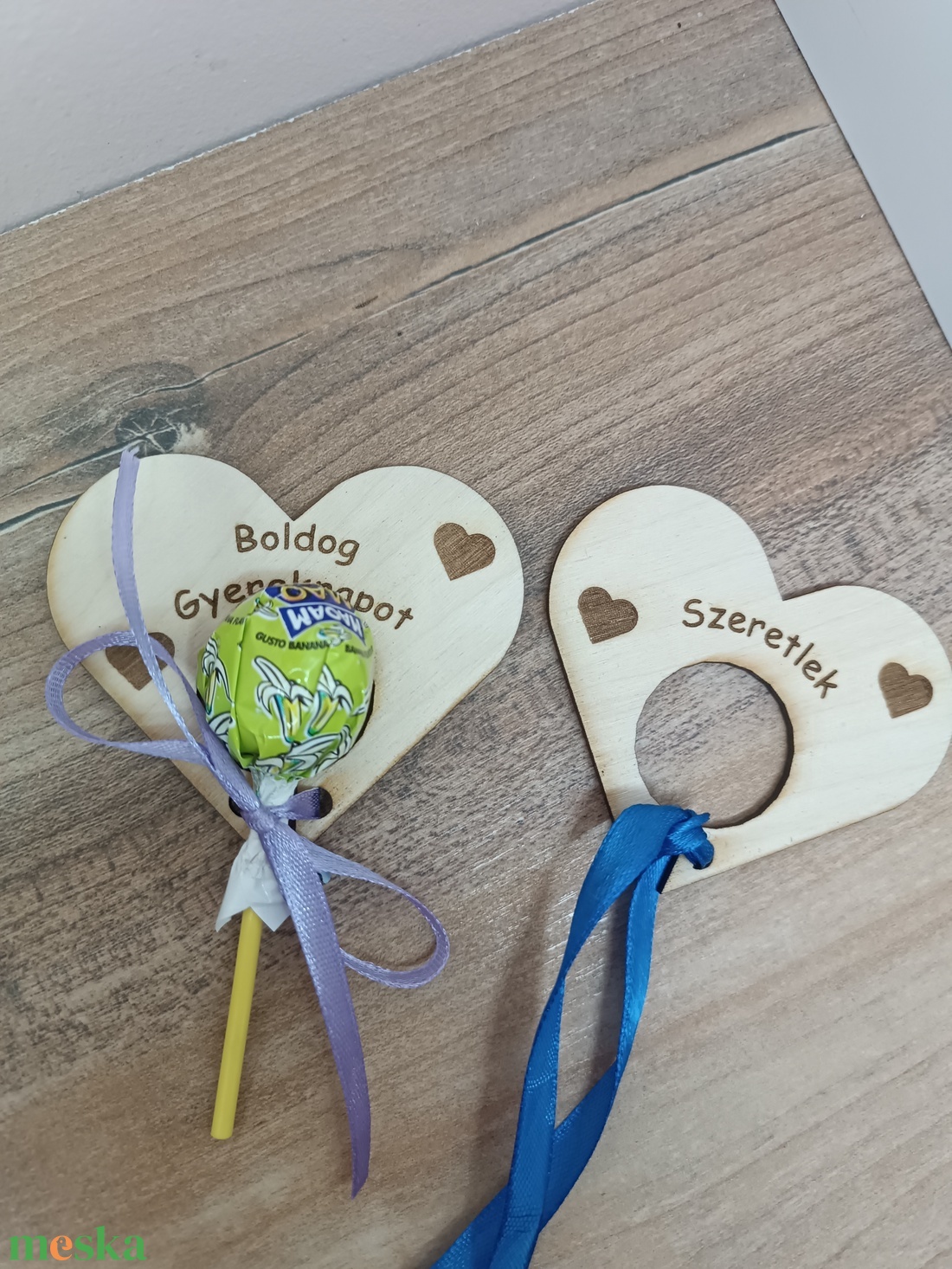 Gyereknapi ajándék  - baba - mama - babaszoba dekoráció - gyerek névtábla - Meska.hu