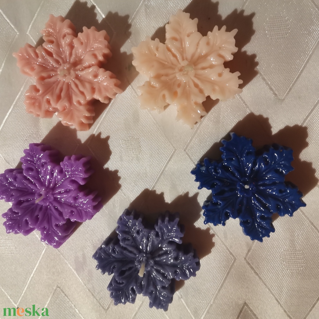 Hópehely gyertya vagy illatviasz  - otthon & életmód - gyertya, illat, aroma - gyertya - Meska.hu