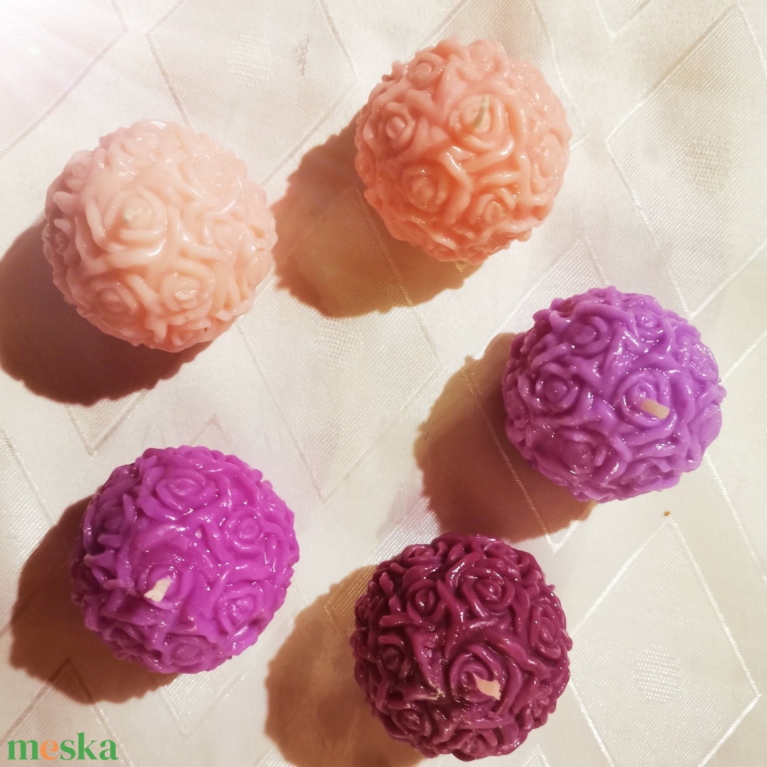 Diszgömb alakú illatos gyertya - karácsony - karácsonyi lakásdekoráció - karácsonyi illatgyertya, mécses - Meska.hu