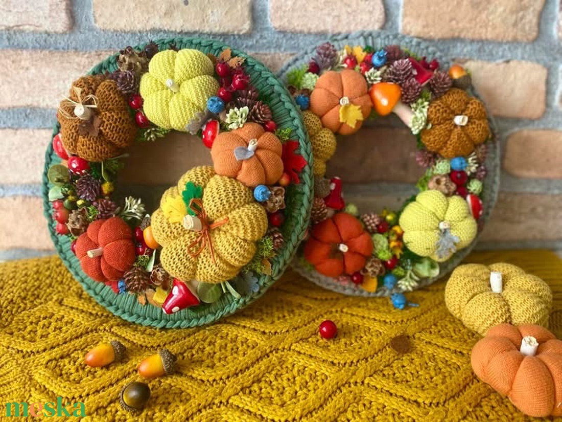 Textil őszi koszorú - otthon & életmód - dekoráció - ajtó- és ablak dekoráció - ablakdísz - Meska.hu