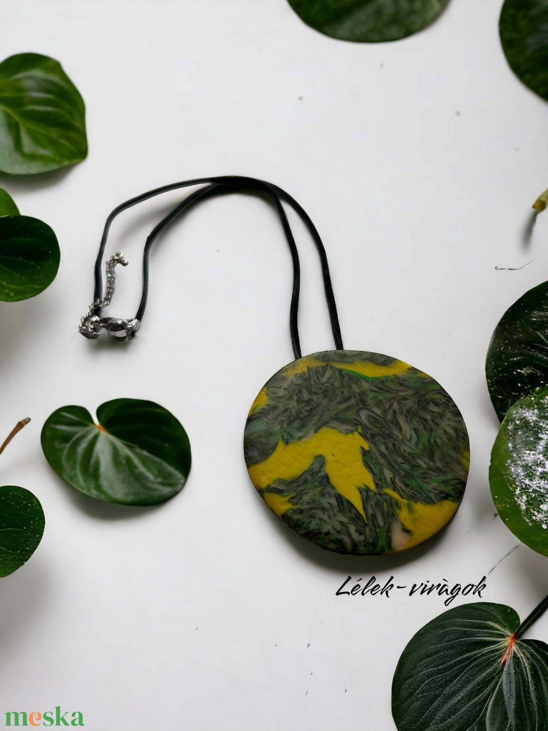  Sárga-zöld polymer clay kör alakú medálos nyaklánc  - ékszer - nyaklánc - medálos nyaklánc - Meska.hu