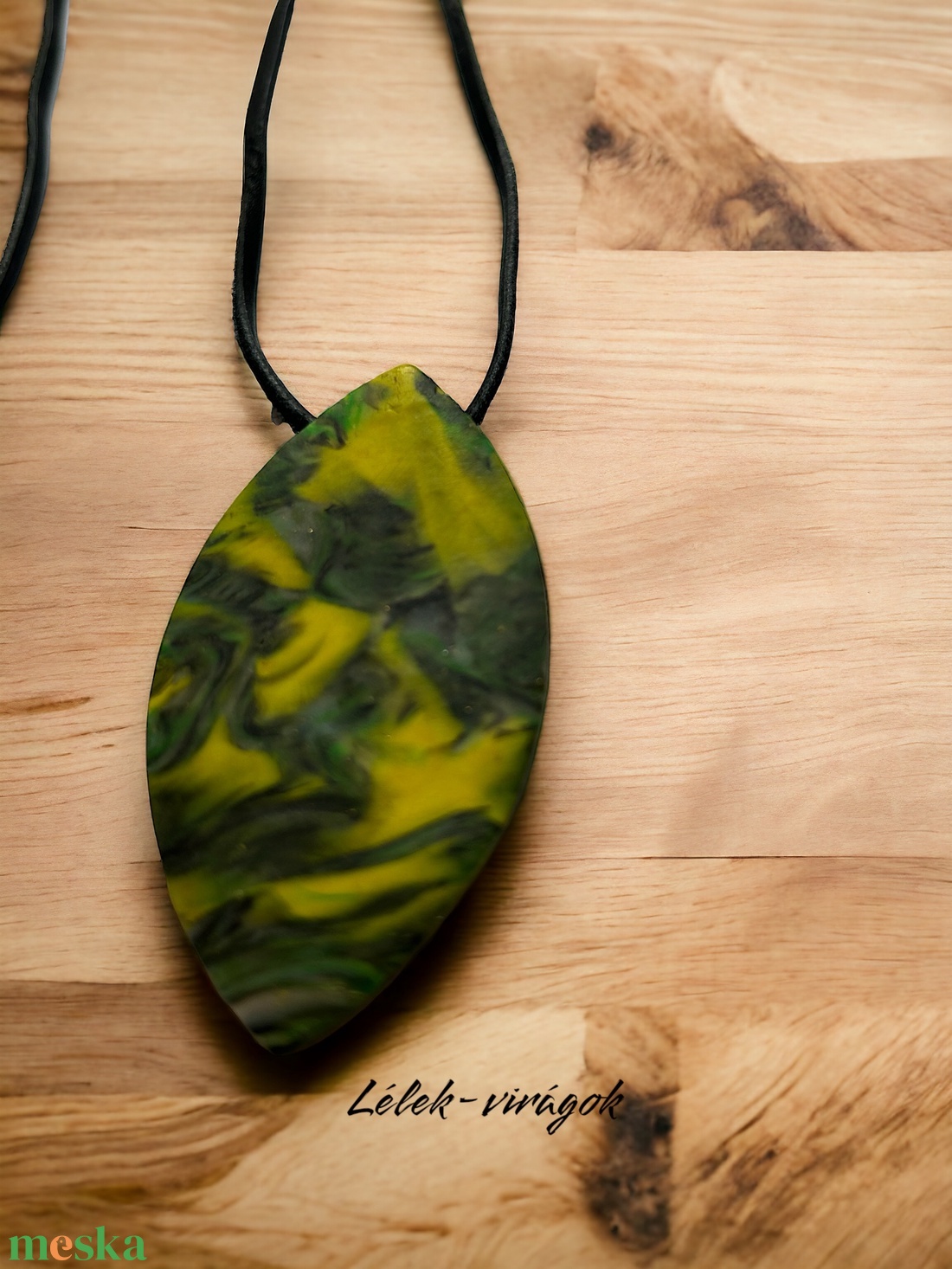  Sárga-zöld polymer clay ovális alakú medálos nyaklánc  - ékszer - nyaklánc - medálos nyaklánc - Meska.hu