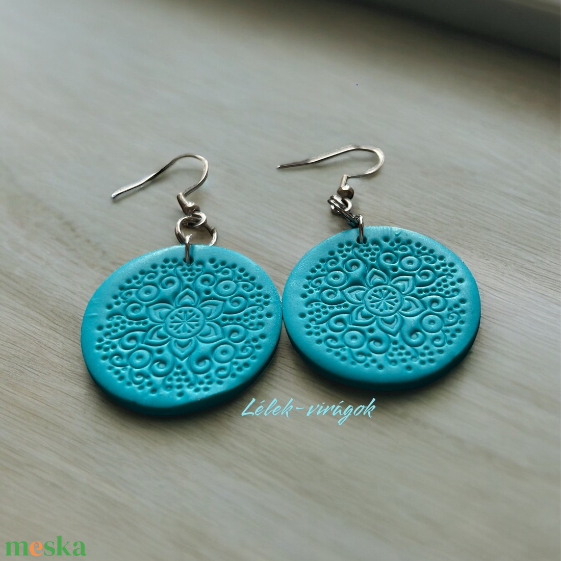 Türkiz színű polymer clay kerek fülbevaló - ékszer - fülbevaló - lógó fülbevaló - Meska.hu Türkiz színű polymer clay kerek fülbevaló - ékszer - fülbevaló - lógó fülbevaló - Meska.hu