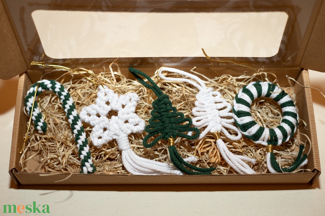 Makramé karácsonyi dobozok - karácsony - karácsonyi lakásdekoráció - karácsonyfadíszek - Meska.hu