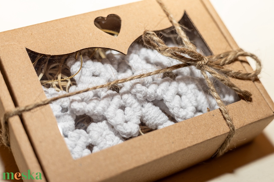 Makramé karácsonyi csillag doboz - karácsony - karácsonyi lakásdekoráció - karácsonyfadíszek - Meska.hu