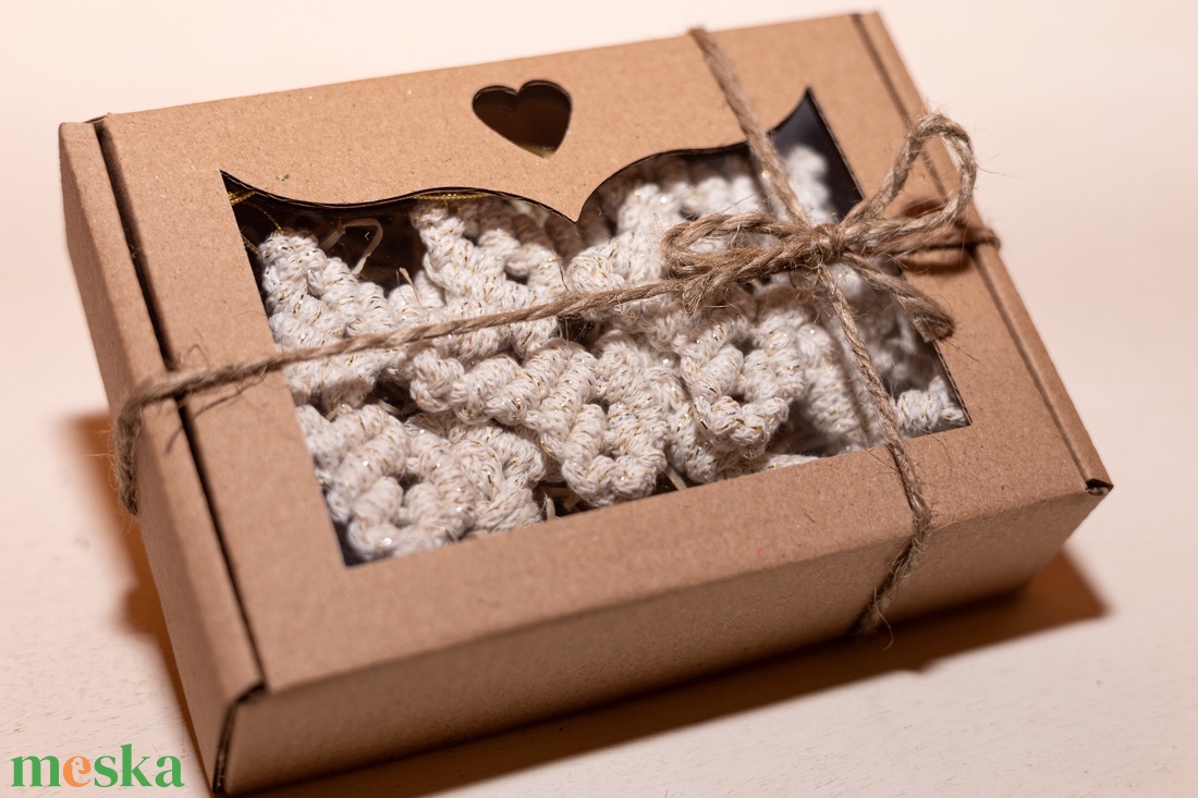 Makramé karácsonyi csillag doboz - karácsony - karácsonyi lakásdekoráció - karácsonyfadíszek - Meska.hu