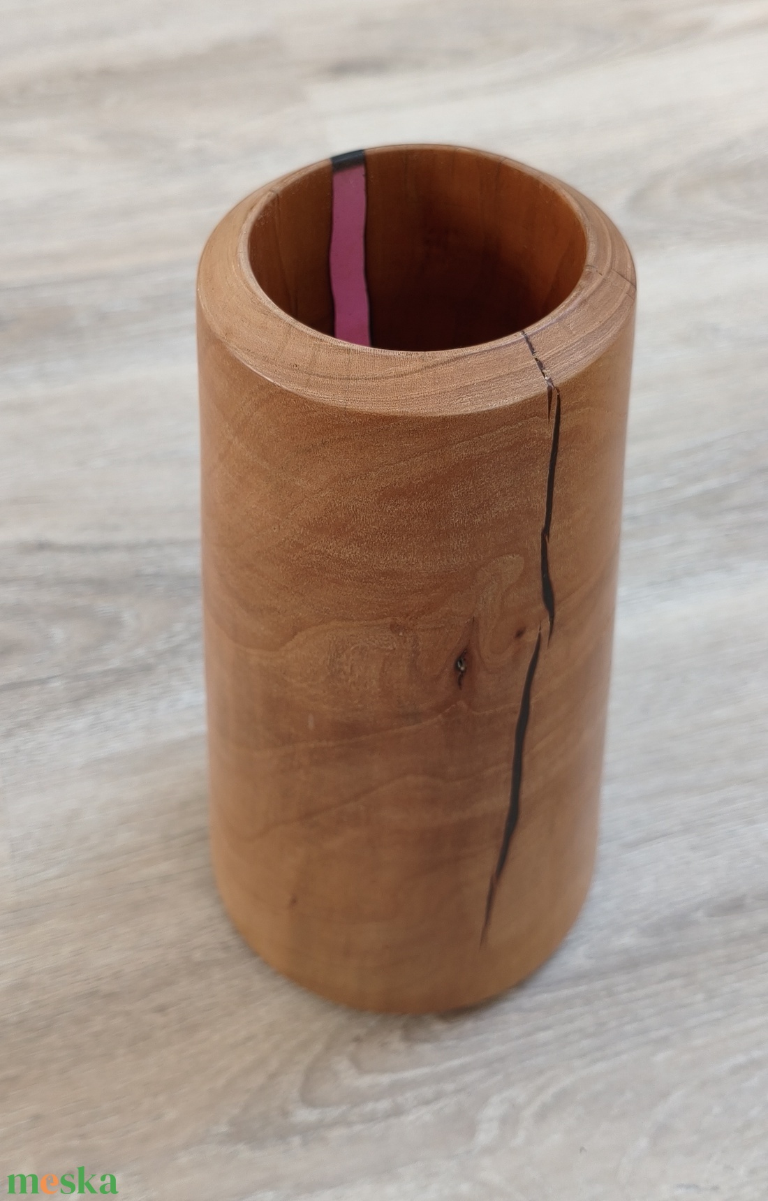 Epoxyval kiöntött fa váza - otthon & életmód - virágdekoráció - virágtartó - váza - Meska.hu