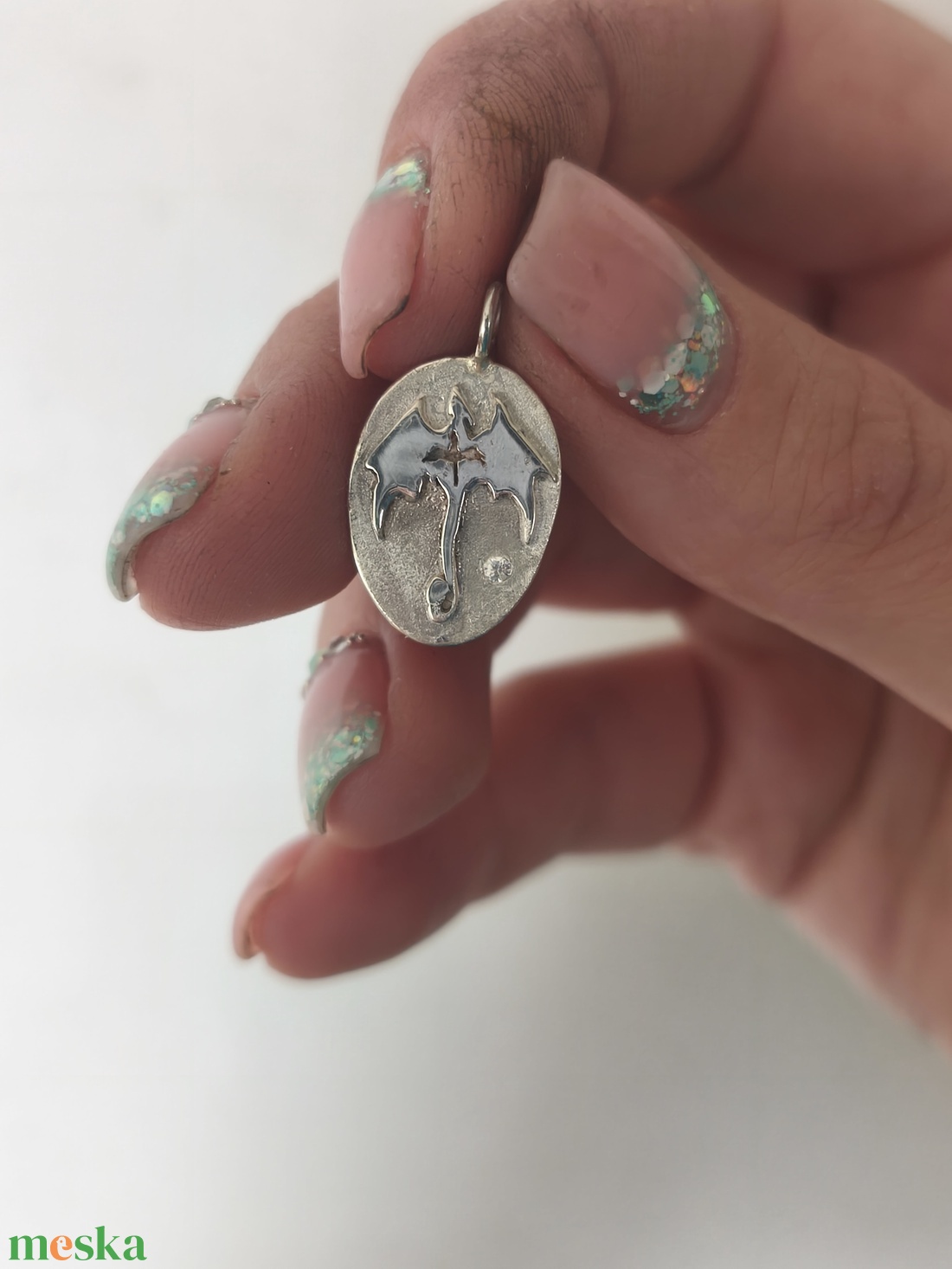 Fourth Wing medál  - ékszer - nyaklánc - medál - Meska.hu