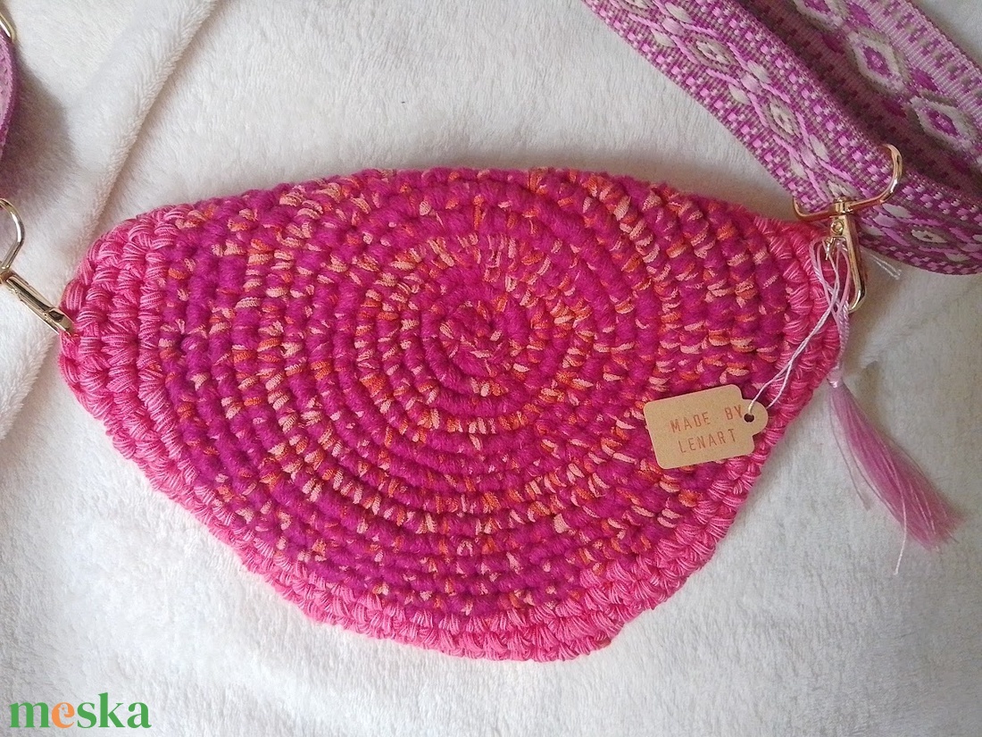 Egyedi horgolt crossbody, válltáska, övtáska - táska & tok - övtáska - Meska.hu Egyedi horgolt crossbody, válltáska, övtáska - táska & tok - övtáska - Meska.hu