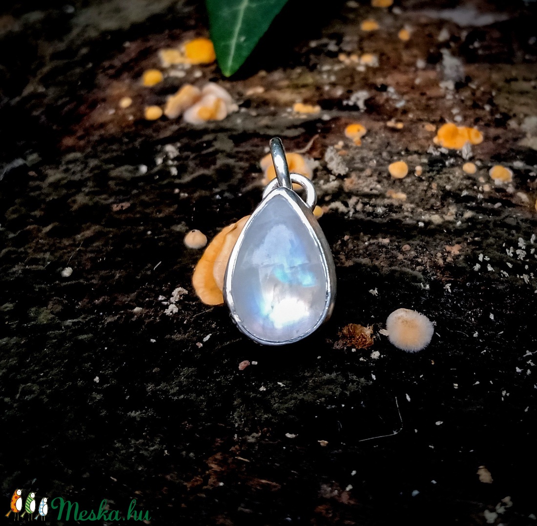 Ezüst Holdkő medál - ékszer - nyaklánc - medál - Meska.hu