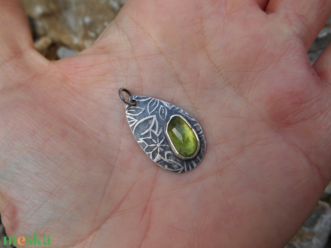 Ezüst Olivin medál - ékszer - nyaklánc - medál - Meska.hu
