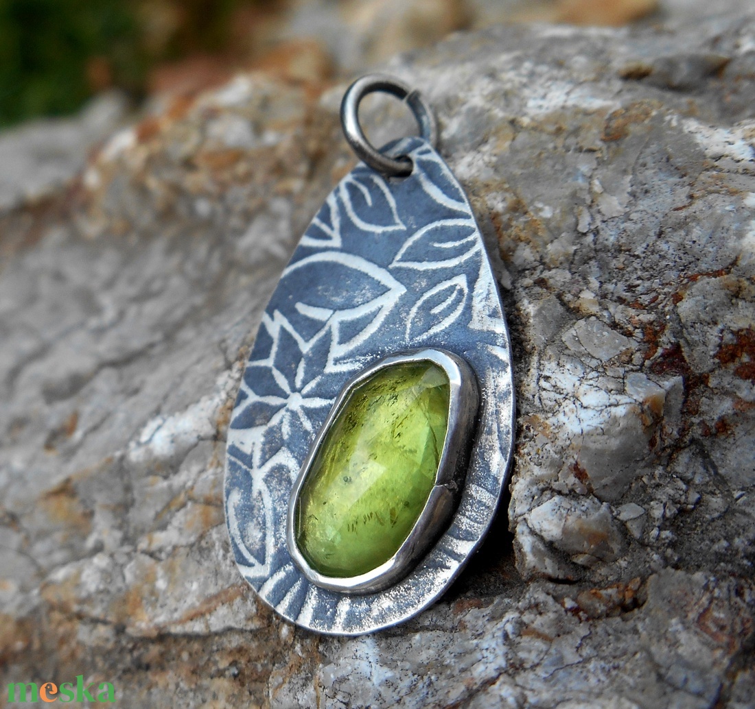 Ezüst Olivin medál - ékszer - nyaklánc - medál - Meska.hu