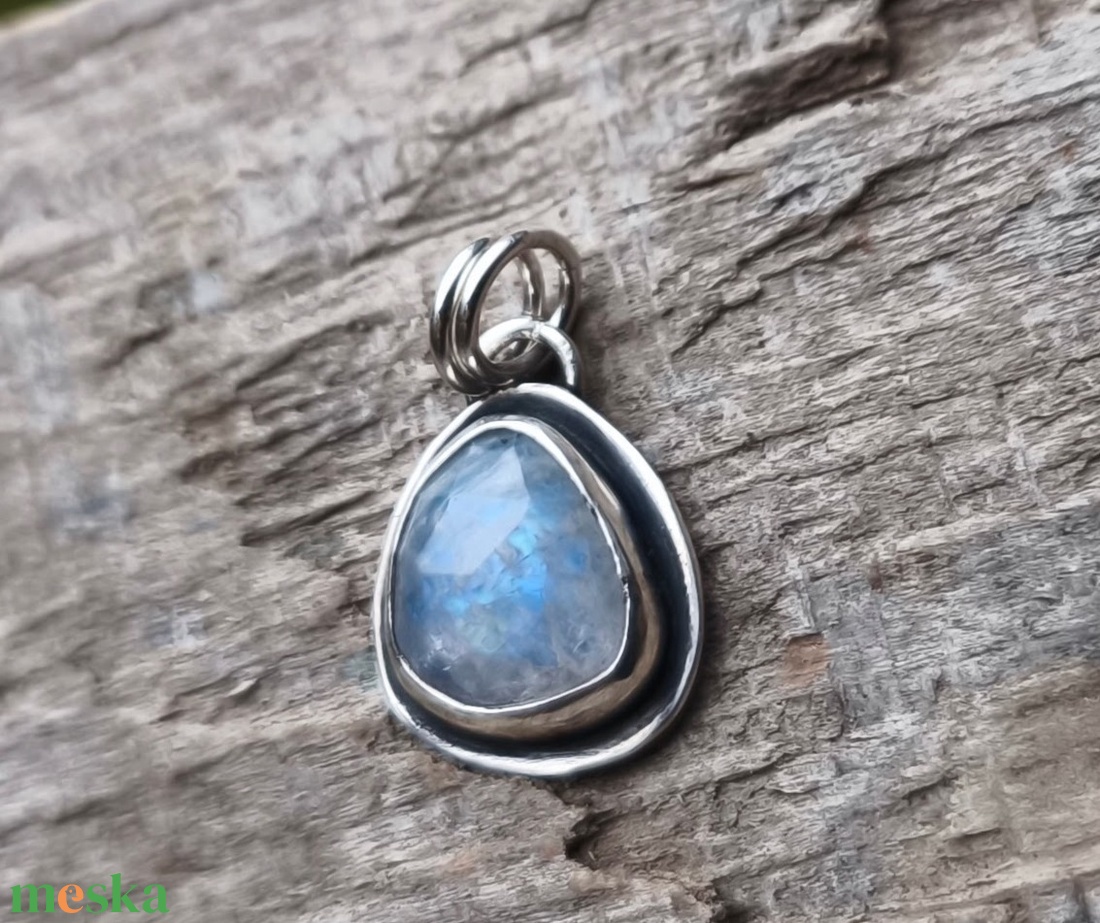 Ezüst Holdkő medál - ékszer - nyaklánc - medál - Meska.hu