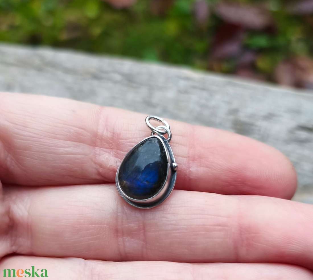 Ezüst Labradorit medál - ékszer - nyaklánc - medál - Meska.hu