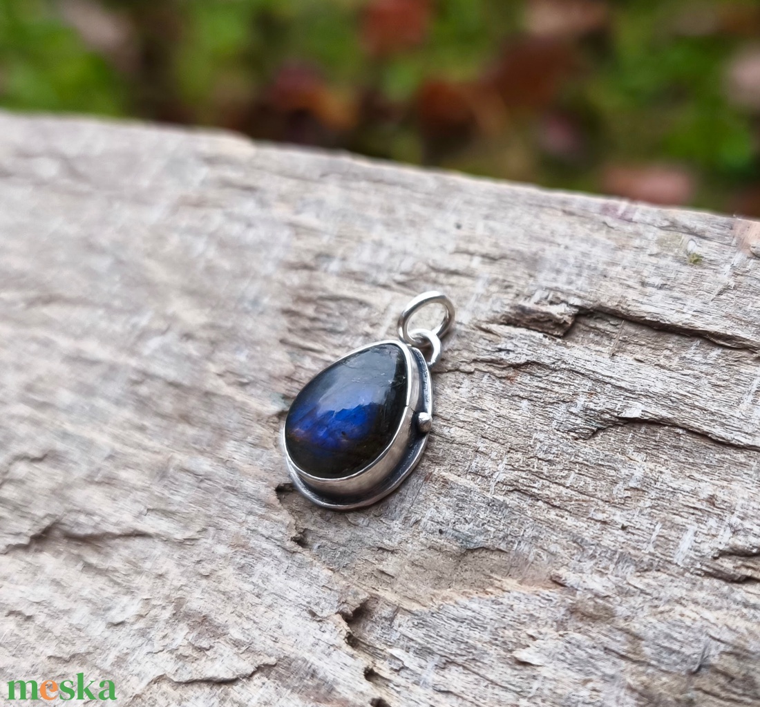 Ezüst Labradorit medál - ékszer - nyaklánc - medál - Meska.hu