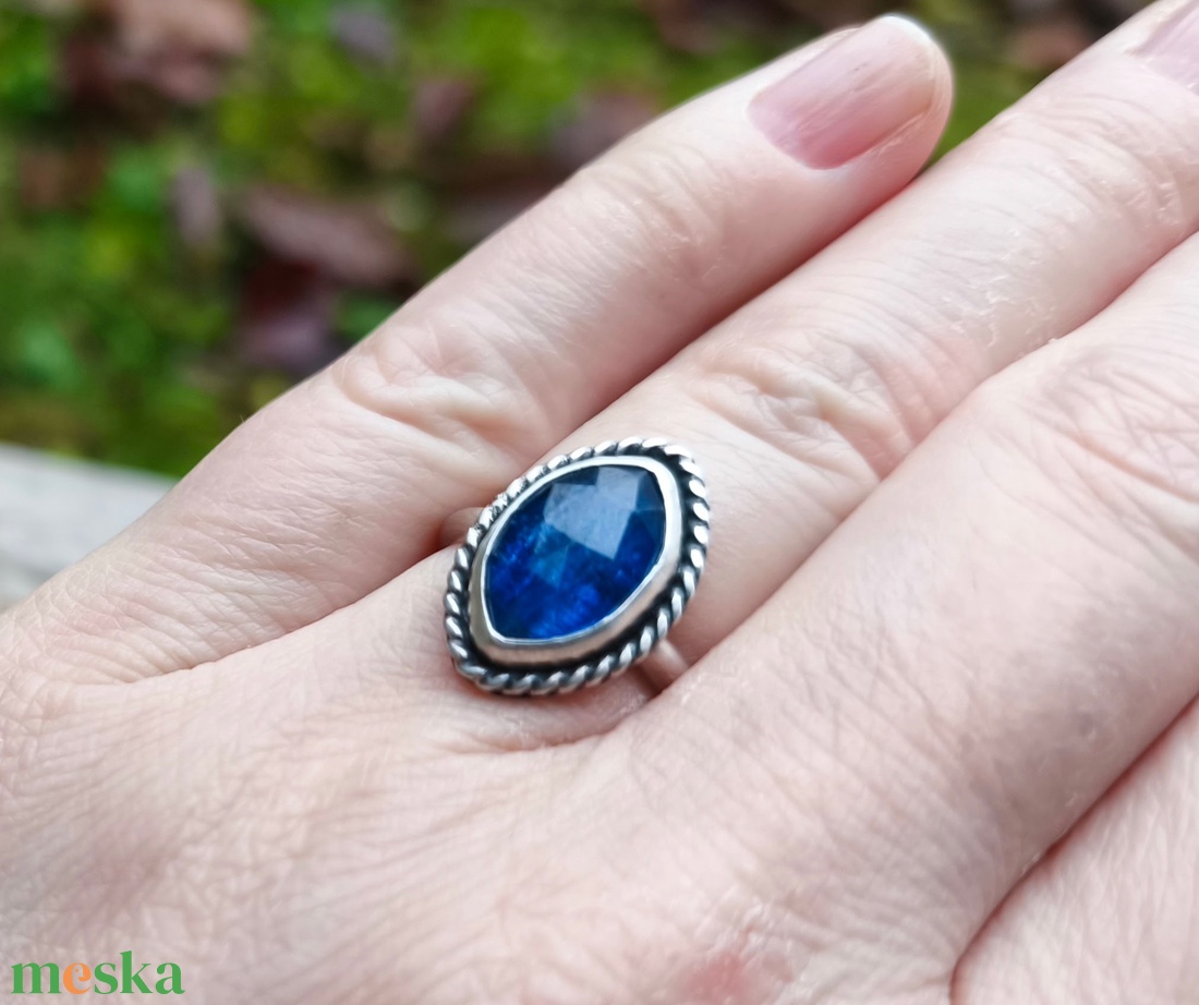 Ezüst Kianit gyűrű - ékszer - gyűrű - szoliter gyűrű - Meska.hu