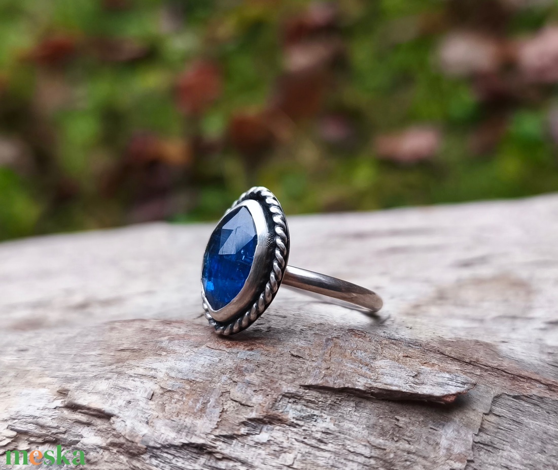 Ezüst Kianit gyűrű - ékszer - gyűrű - szoliter gyűrű - Meska.hu