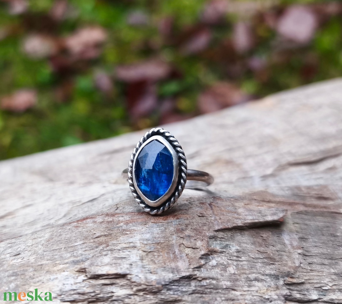Ezüst Kianit gyűrű - ékszer - gyűrű - szoliter gyűrű - Meska.hu