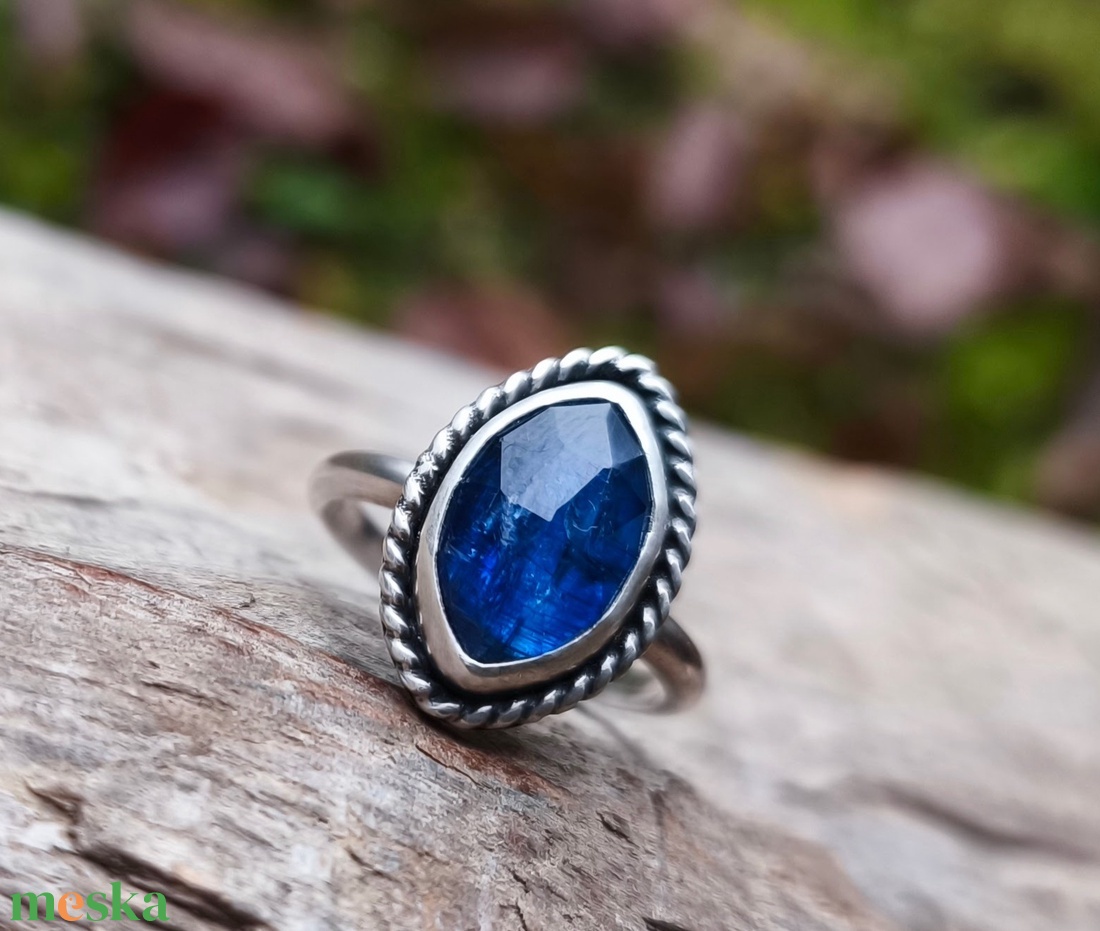 Ezüst Kianit gyűrű - ékszer - gyűrű - szoliter gyűrű - Meska.hu