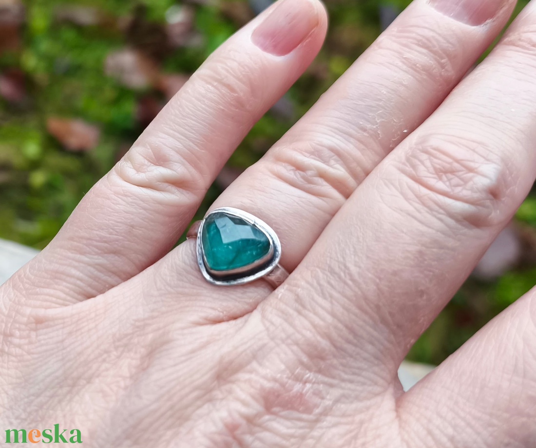 Ezüst Turmalin gyűrű - ékszer - gyűrű - szoliter gyűrű - Meska.hu