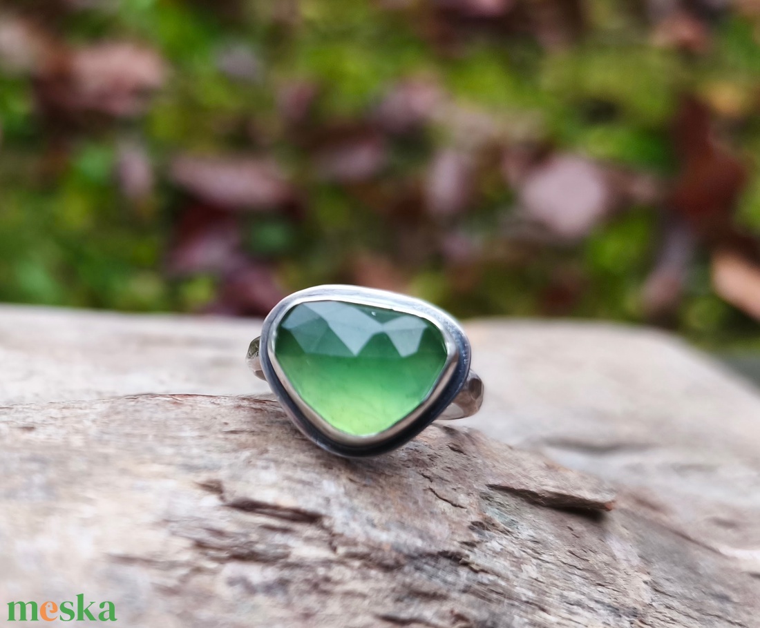 Ezüst Szerpentinit gyűrű - ékszer - gyűrű - szoliter gyűrű - Meska.hu