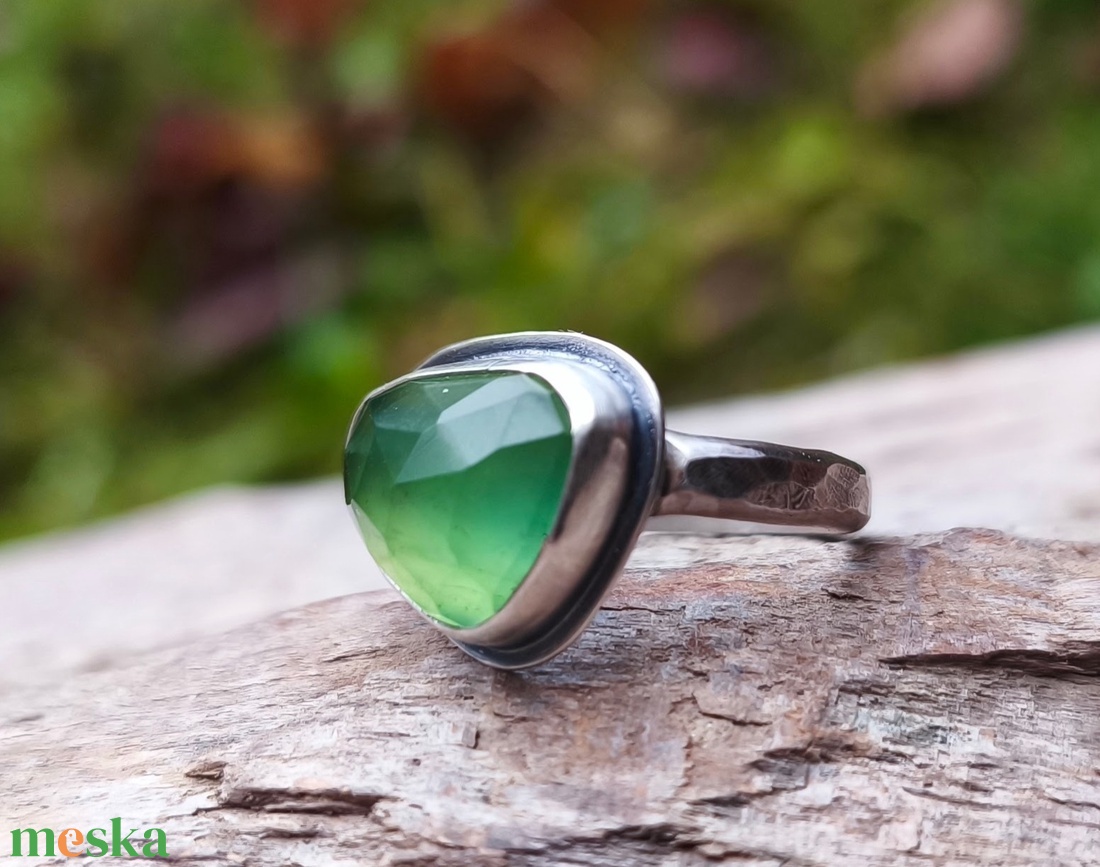 Ezüst Szerpentinit gyűrű - ékszer - gyűrű - szoliter gyűrű - Meska.hu