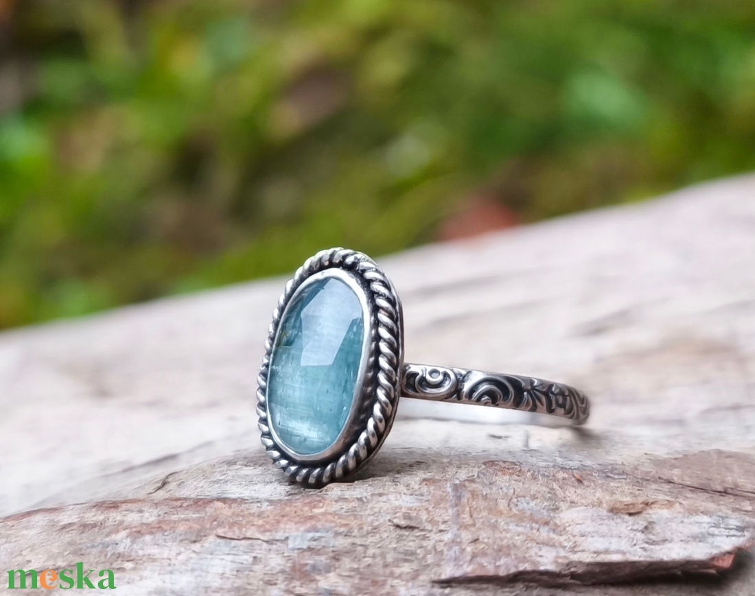 Ezüst Kianit gyűrű - ékszer - gyűrű - szoliter gyűrű - Meska.hu