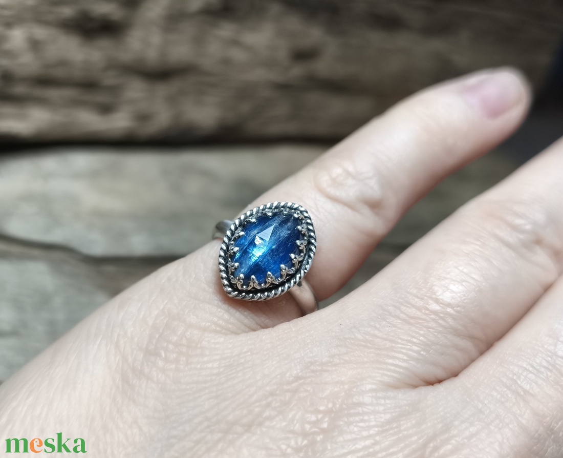 Ezüst Kianit gyűrű - ékszer - gyűrű - szoliter gyűrű - Meska.hu