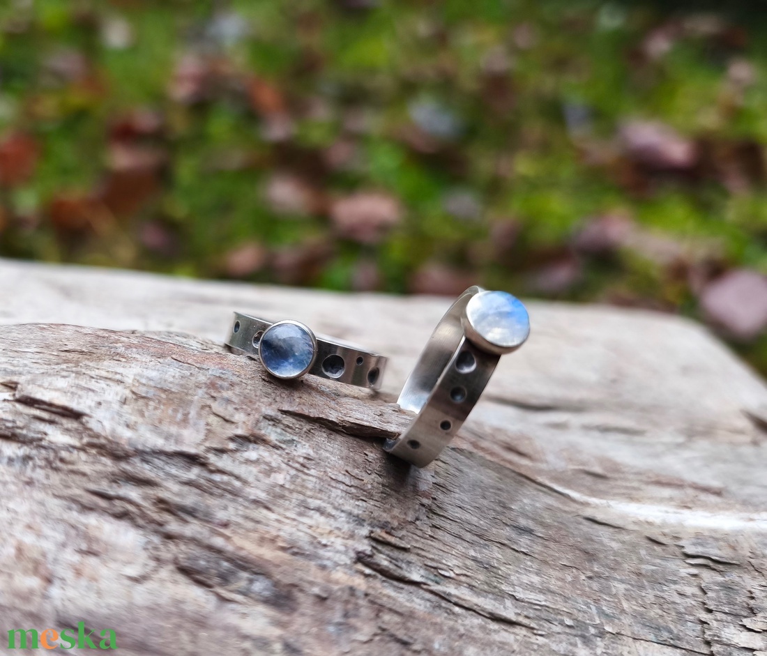 Ezüst Holdkő gyűrű - ékszer - gyűrű - vékony gyűrű - Meska.hu