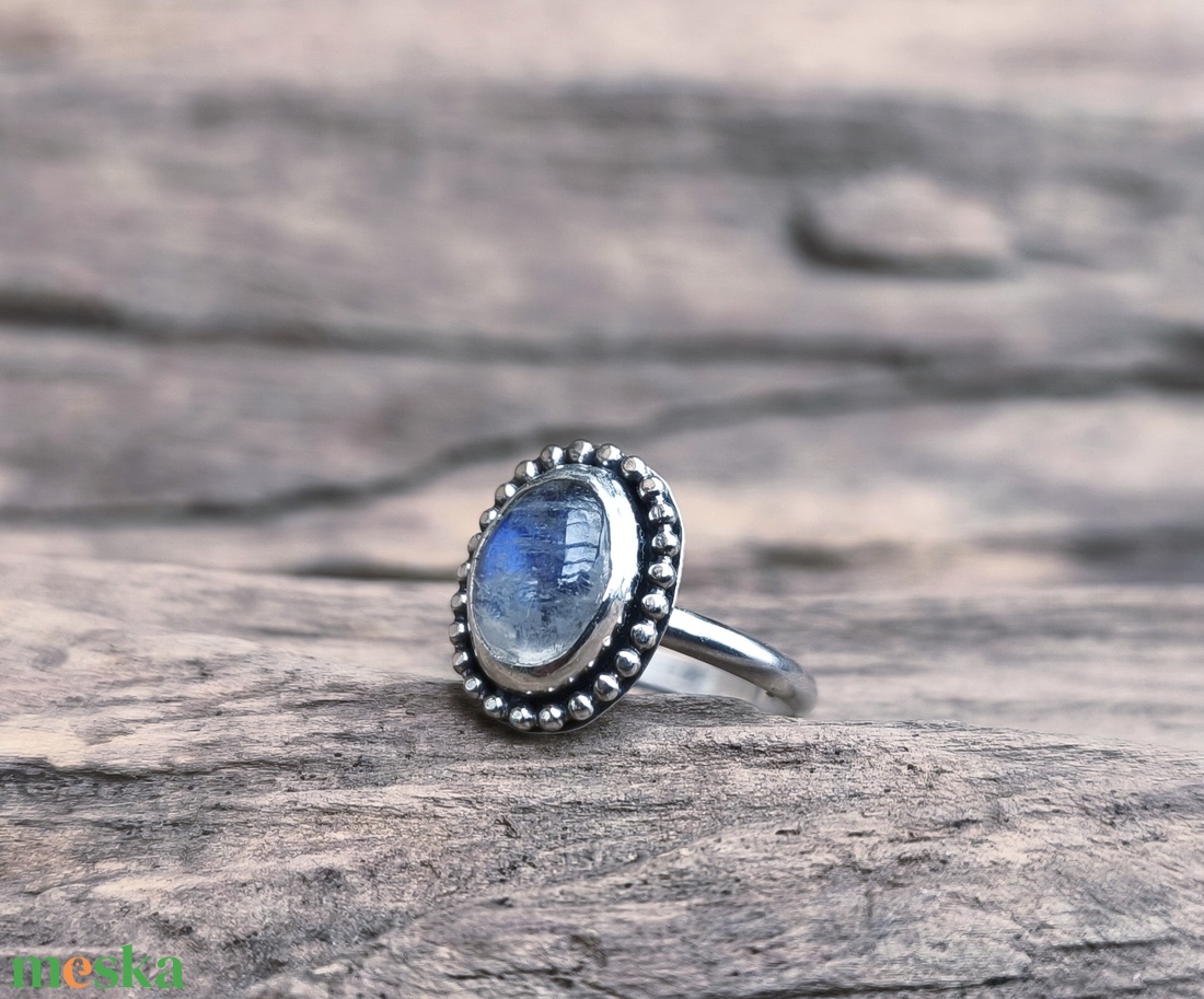 Ezüst Holdkő gyűrű - ékszer - gyűrű - vékony gyűrű - Meska.hu